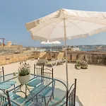 Penthouse * Valletta