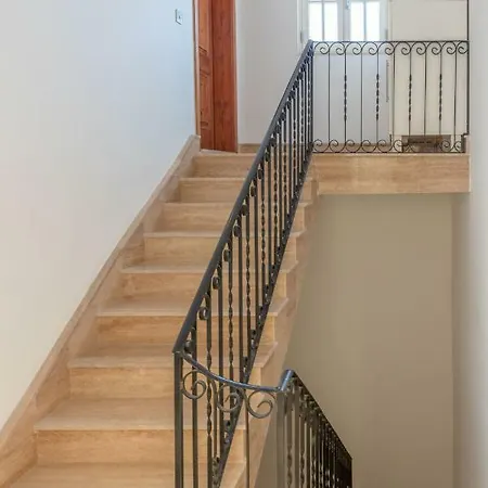 Penthouse Apartment *