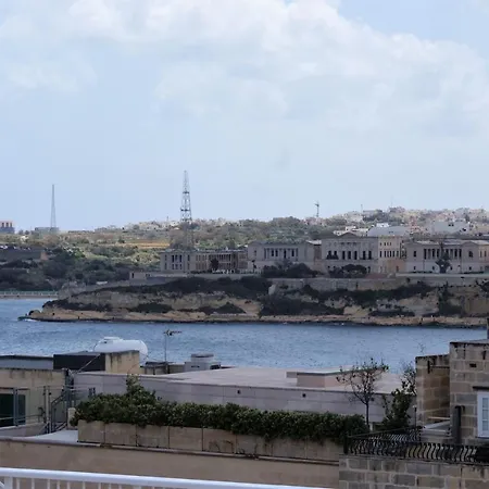 Apartment Penthouse *